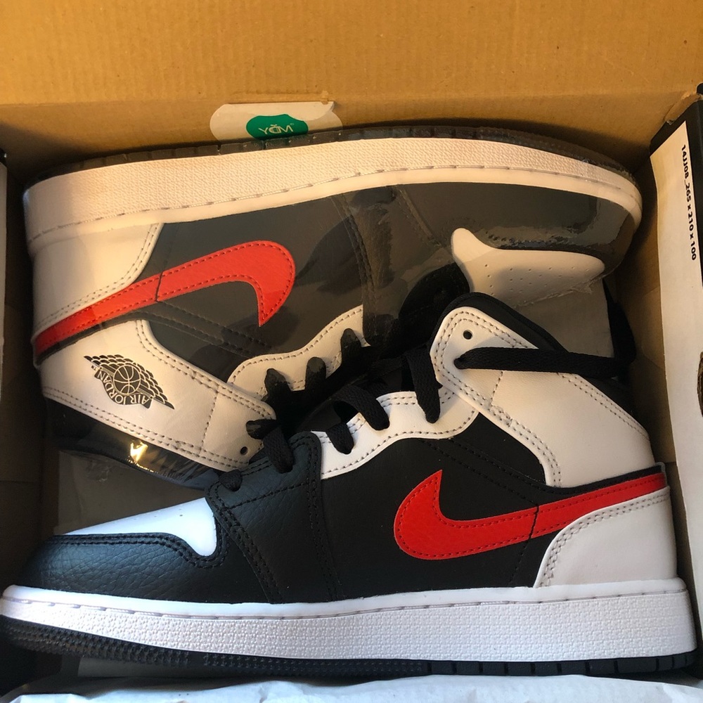 5Y Jordan 1 mid